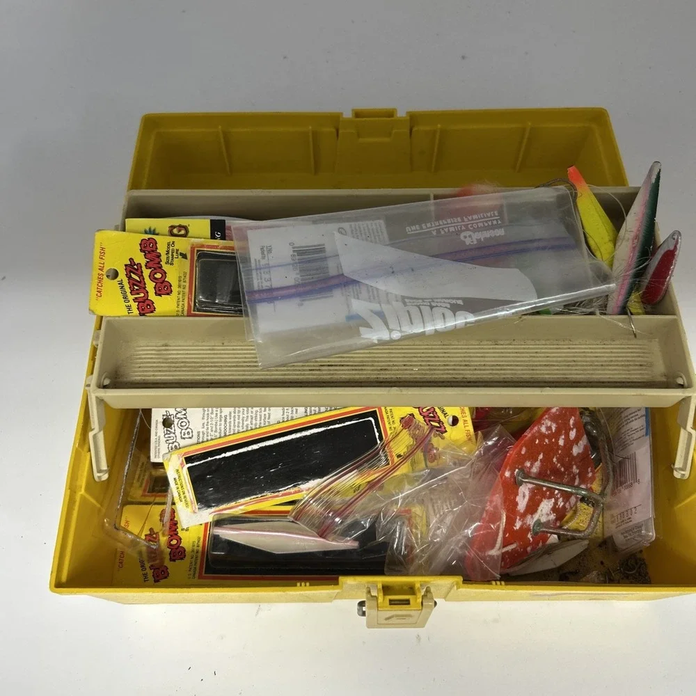 PLANO Yellow/White One Shelf Fishing Tackle Box Preowned Great Condion‎ Vintage